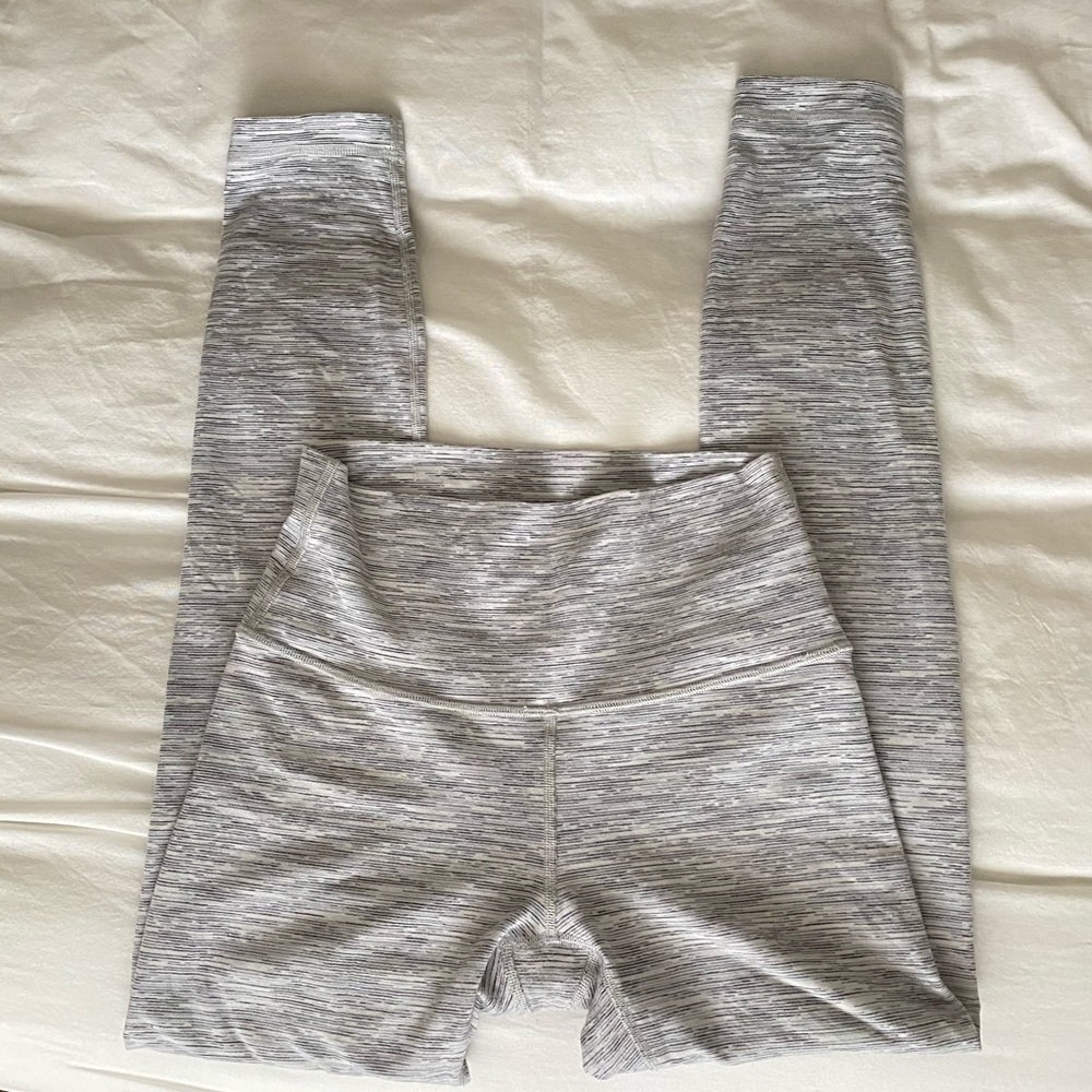 Lululemon Wunder Under Leggings 25”
